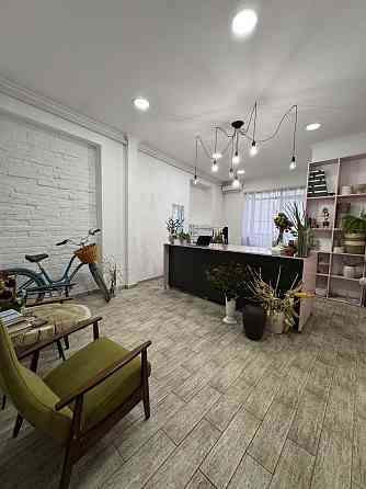 Оренда торгове приміщення на вул. Січових Стрільців поверх - 1/5 Івано-Франківськ