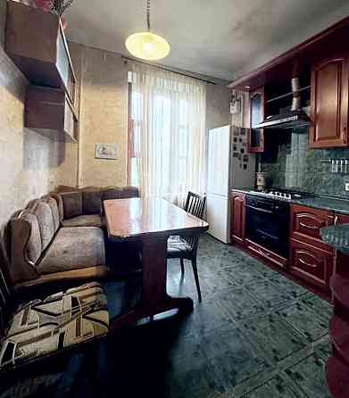 Продаж Квартира 2-кімнатна, 5/5 поверх на пр. Яворницкого, 26 Dnipro