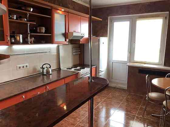 Оренда Квартира 2-кімнатна на Харьковское шоссе, 56 Київ