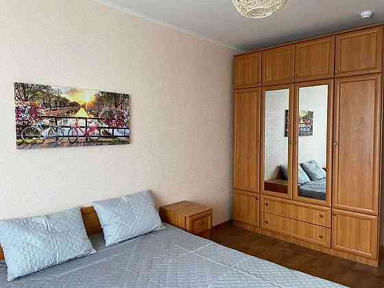 Оренда Квартира 2-кімнатна, 23/25 поверх на ул. Николая Хвылевого, 3 Киев