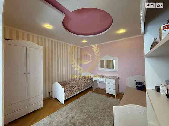 Продаж Квартира 4-кімнатна, 12/16 поверх на Даниила Щербаковского ул., 63Б Kiev