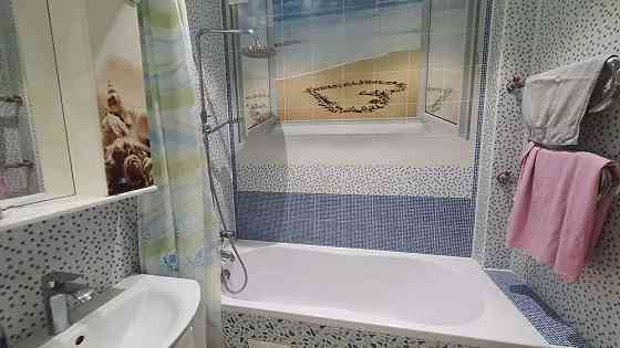 Оренда Квартира 2-кімнатна, 21/25 поверх на ул. Здолбуновская, 13 Киев