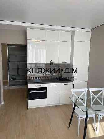 Оренда Квартира 1-кімнатна, 20/25 поверх на Ревуцкого ул. Київ