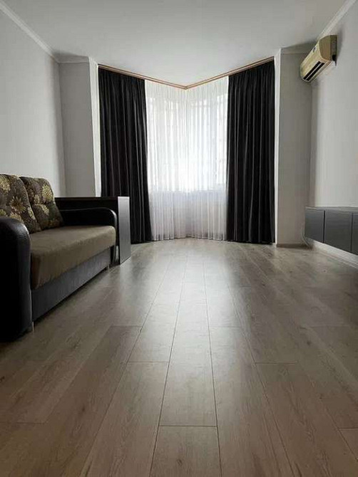 Оренда Квартира 2-кімнатна, 8/9 поверх на ул. Салютная Київ - фото 1