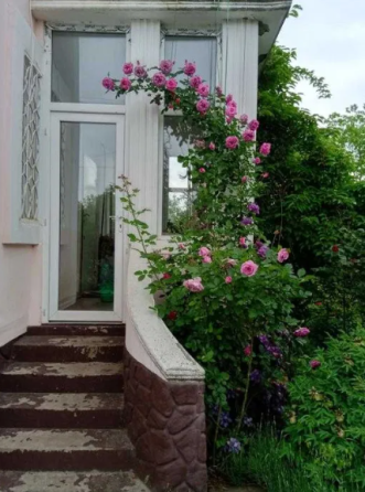 Продам 2-х этажный капитальный дом в с.Светлое (5 км от Одессы) Світле