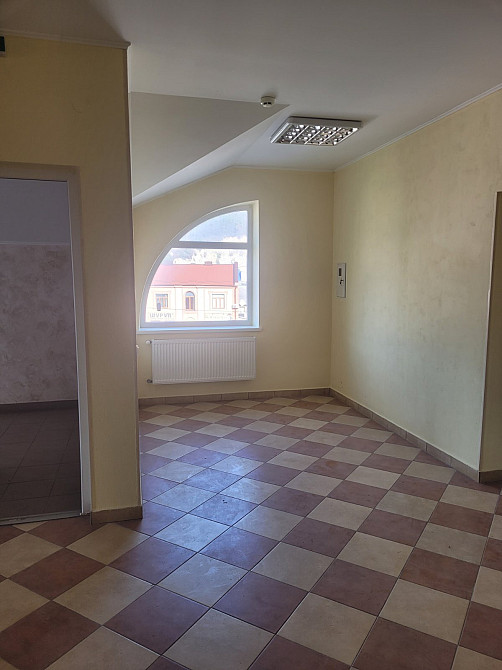 Оренда торгове приміщення на вул. Дубенська поверх - 3/3 Кременець - фото 1