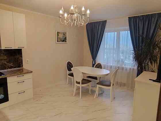 Продаж Квартира 2-кімнатна, 14/25 поверх на Коноплянська вул., д. 22а Kiev