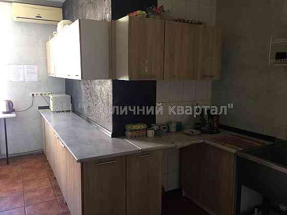 Оренда торгове приміщення на Райдужна вул., 13 поверх - 1/2 Kiev