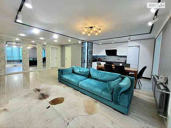 Продаж Квартира 3-кімнатна, 4/8 поверх на Миколаївська Вінниця