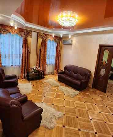 Продаж Квартира 3-кімнатна, 1/3 поверх на вул. Мечникова L'viv