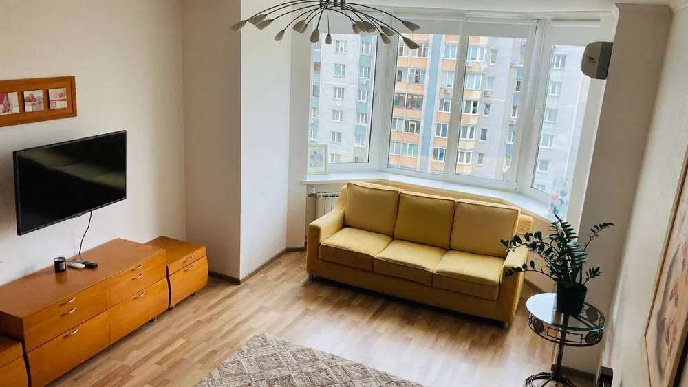 Оренда Квартира 1-кімнатна, 11/11 поверх на ул. Анны Ахматовой, 35а Київ - фото 2