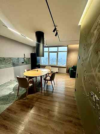 Продаж Квартира 2-кімнатна, 19/24 поверх на Євгенія Сверстюка вул., д. 6Д Київ