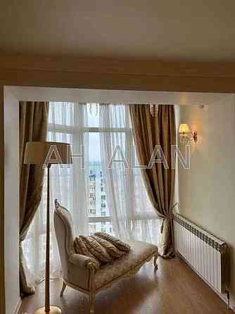 Продаж Квартира 5-кімнатна, 14/15 поверх на Юлії Здановської вул., 52 Київ