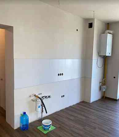 Продаж 2к квартири 77.4 кв. м на вул. Далека Ternopil'