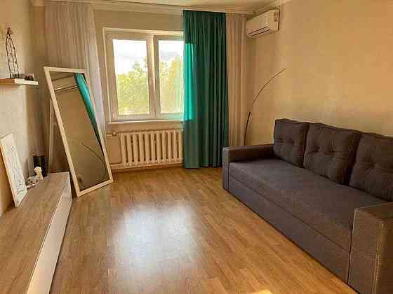 Оренда Квартира 1-кімнатна, 4/24 поверх на ул. Григория Ващенко Киев