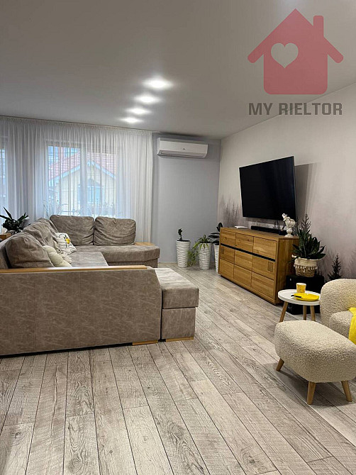 Сучасний будинок з сонячними панелями та гаражем у новому районі. Uzhhorod - photo 6