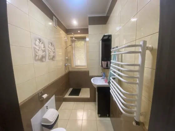 Продажа 2-этажный Дом с участком 15 сот 190 кв.м 5 комн. на Дружби, 4 Байковцы