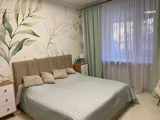 Продаж Квартира 3-кімнатна, 1/5 поверх на Ґарета Джонса вул., д. 6 Київ