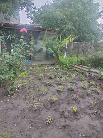 Продаётся часть домостроения со своим двором на Радужной. Одесса