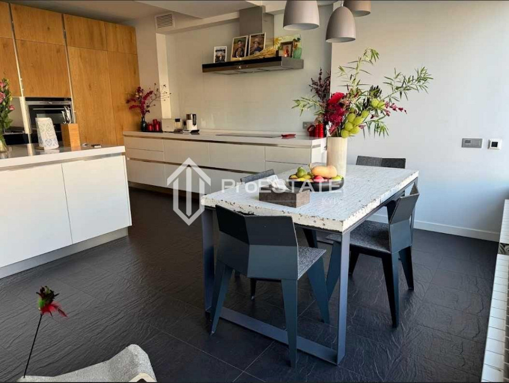 Продаж Квартира 3-кімнатна, 3/22 поверх Київ - фото 1