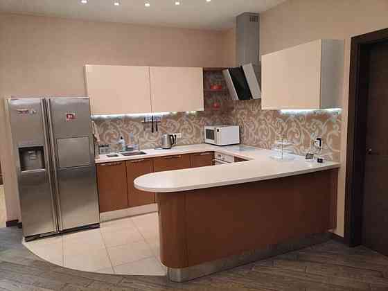 Продаж Квартира 3-кімнатна, 13/21 поверх на Старонаводницька, 6б Київ