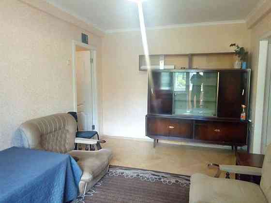 Оренда Квартира 3-кімнатна, 2/5 поверх на ул. Вифлеемская Київ