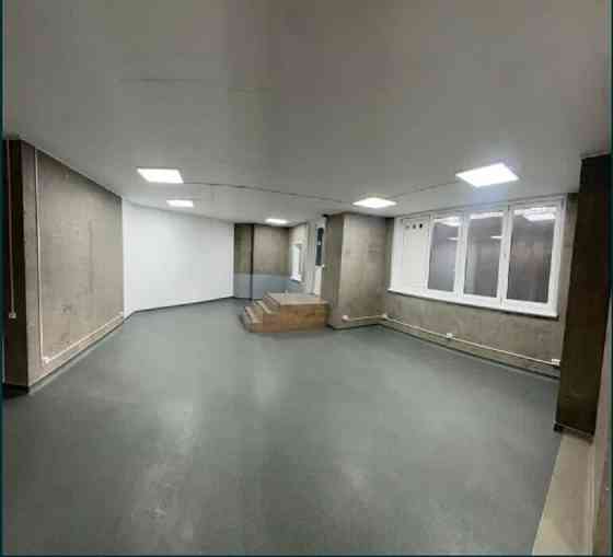 Оренда приміщення вільного призначення на улица Срибнокильская, д.1 приміщень - 1, поверх - cokol/33 Киев