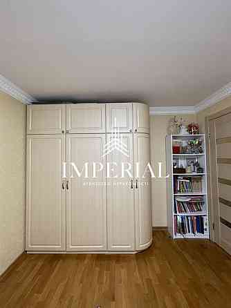 Продаж Квартира 3-кімнатна, 4/9 поверх на вул. Зодчих Киев