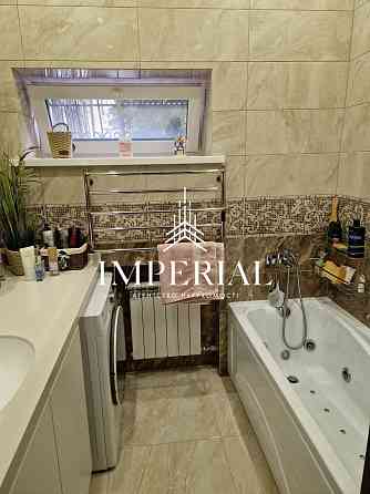 Продаж 2к Квартира 78 кв.м Метробудівська вул. Киев