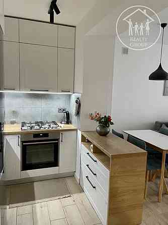 Оренда Квартира 1-кімнатна, 15/17 поверх на Володимира Великого вул., 10 Львів