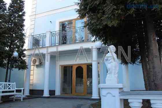 Продаж Будинок 6-кімнатний на Звіринецька вул., 82 Киев
