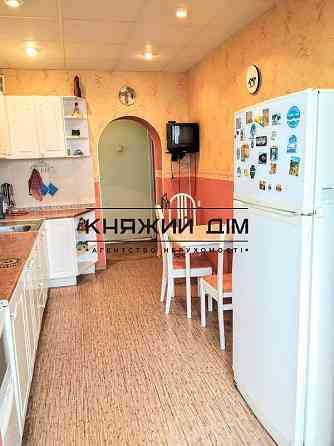 Оренда Квартира 3-кімнатна, 9/16 поверх на Дарницкий бульв. Київ