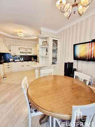 Продаж Квартира 3-кімнатна, 8/21 поверх на Білоруська вул. вул., д. 3 Kiev