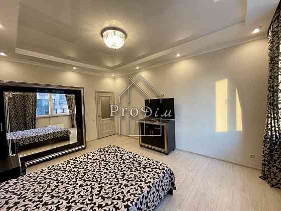 Продаж Будинок 2-кімнатний на Ділова вул., 4 Київ