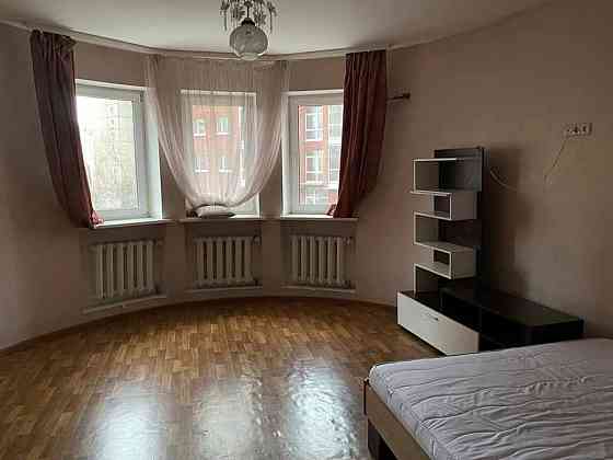 Оренда Квартира 3-кімнатна, 3/32 поверх на Ахматової, 13 Киев