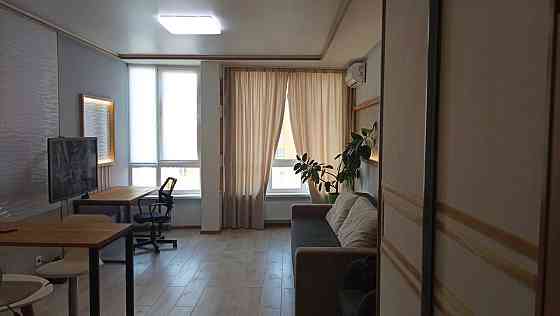 Оренда Квартира 1-кімнатна, 21/26 поверх на Каховська, 62а Киев