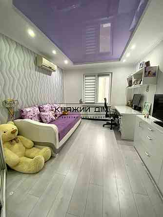 БЕЗ КОМІСІІ ПРОДАЖ 2 к квартира вул. Милославська, 2 код 21146366 Київ