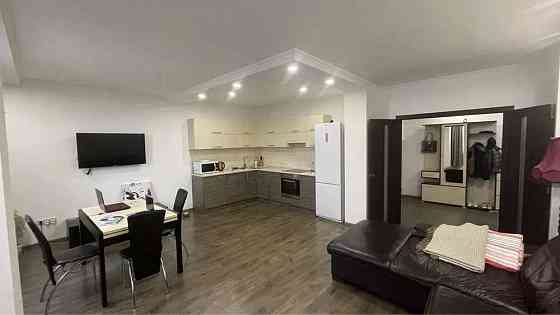 Оренда Квартира 1-кімнатна, 16/16 поверх на ул. Полтавская Kiev