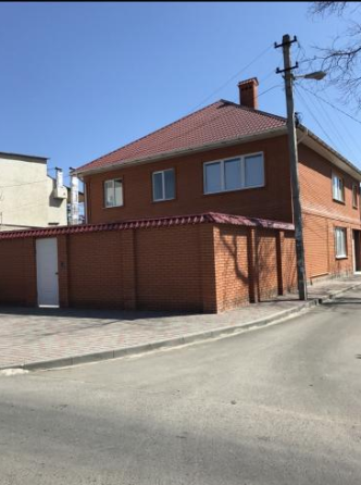 Новый двухэтажный дом на Слободке. Одесса