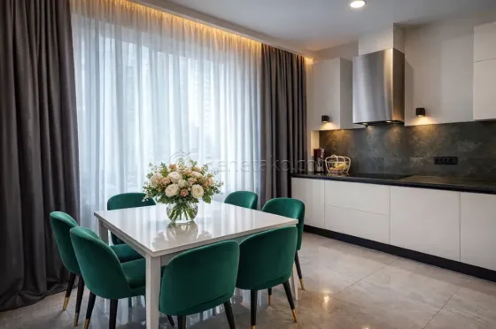 Оренда 3к Квартира 132 кв.м Фонтан, ул. Литературная, 1А Одеса