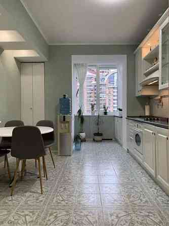 Оренда Квартира 3-кімнатна, 15/20 поверх на Старонаводницька, 8-б Kiev