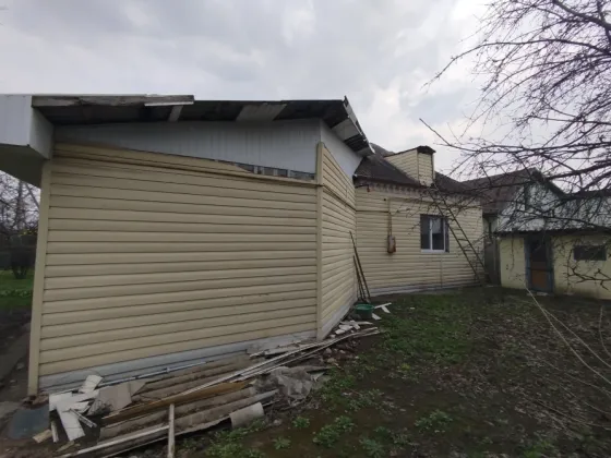 Продаж 1-поверховий Будинок з ділянкою 18 сот 70 кв.м 2 кімн. на залізничний провулок підгородне Дніпро