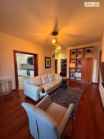 Оренда Квартира 3-кімнатна, 9/10 поверх на вул. Жилянська, 30А Kiev