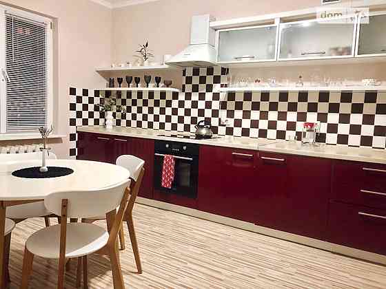 Оренда Квартира 2-кімнатна, 13/13 поверх на ул. Урловская Kiev