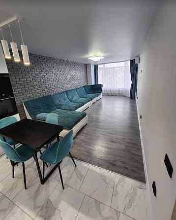 Продаж 3к квартири 85 кв. м на просп. Злуки Тернопіль