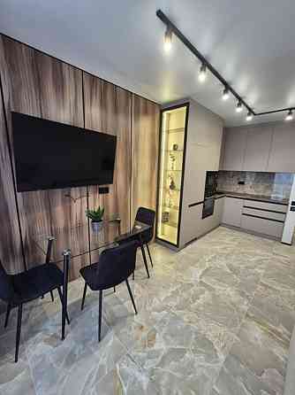 Продаж Квартира 1-кімнатна, 14/25 поверх на Олександра Олеся вул., 9а Kiev