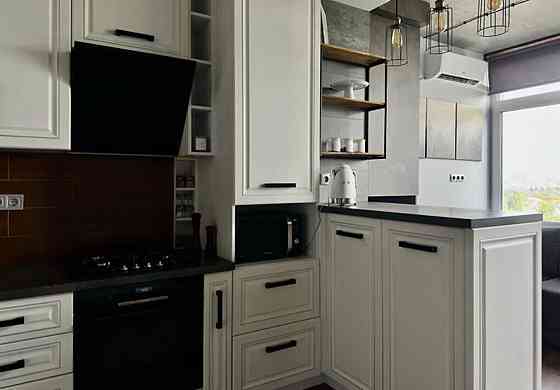 Продаж Квартира 1-кімнатна, 9/10 поверх на Юнацька вул., 1 Kiev