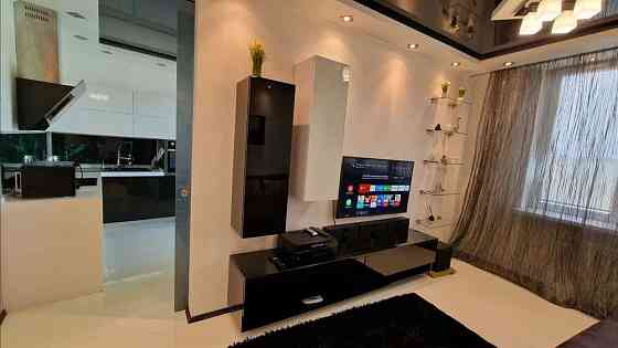 Оренда Квартира 1-кімнатна, 19/20 поверх на ул. Елены Пчилки Київ