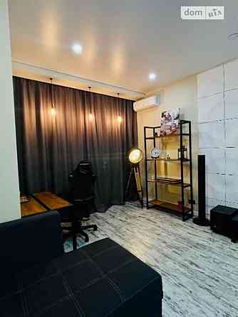 Оренда Квартира 2-кімнатна, 17/23 поверх на ул. Дмитриевская Kiev