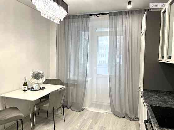 Продаж Квартира 3-кімнатна, 5/8 поверх на Олександрівська Вінниця